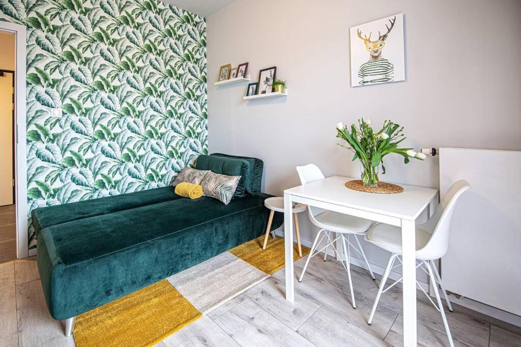 Apartament With Garden Bezplatny Parking !!! Krakau Buitenkant foto